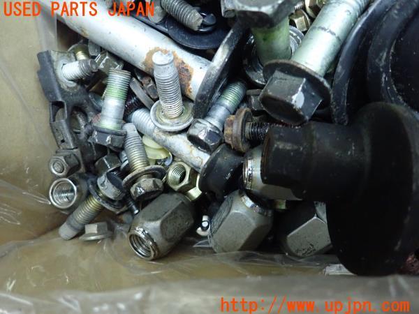 3UPJ=12860720]ハイラックスサーフ(RZN180W)後期 ボルト ネジ ナット ステー類 セット ジャンク _m3