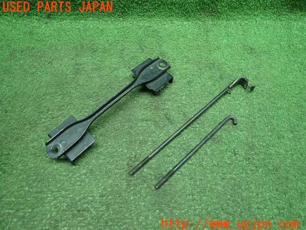 3UPJ=12890422]ソアラ(UZ40)430SVC 純正 バッテリー固定金具 ボルト 中古_m0