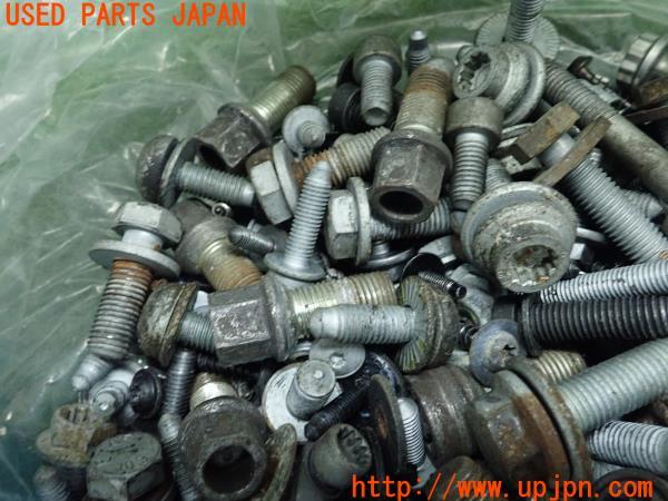 3UPJ=13090720]アウディA7 スポーツバック(4G8系)前期 2011y ボルト ネジ ナット ステー類 セット ジャンク _m4