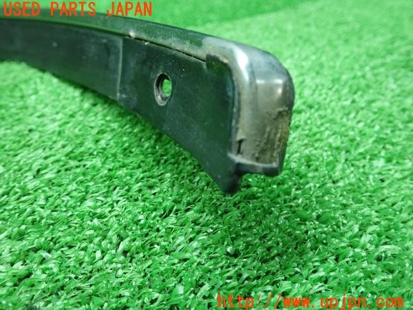 3UPJ=13200012]センチュリー(GZG50)前期 純正 右フロント フェンダーアーチモール メッキ 外装 エアロ 中古_m2
