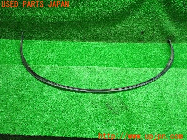3UPJ=13200012]センチュリー(GZG50)前期 純正 右フロント フェンダーアーチモール メッキ 外装 エアロ 中古_m3