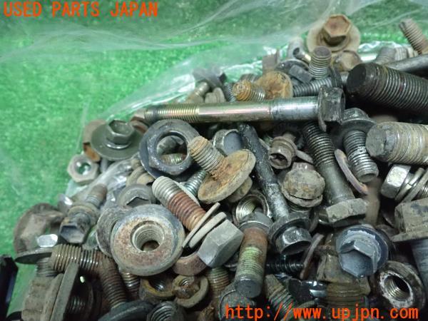 3UPJ=13220720]ランクルプラド(KZJ78W)SXワイド 70系 後期 ボルト ネジ ナット ステー類 セット ジャンク_m4