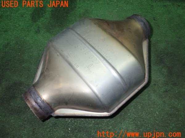 3UPJ=13230153]BMW X3(F25)2013ｙ 純正 触媒 マニバーター マテリアル 約1.8Kg 切断加工品 ジャンク_m1