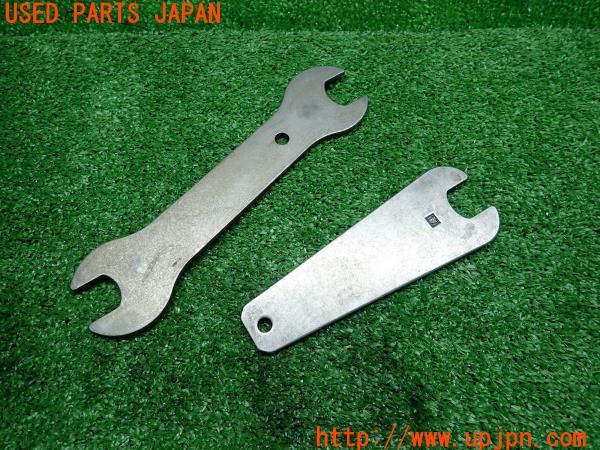 3UPJ=13260800]スカイライン(R32)GTS タイプX 後期 4ドアセダン スパナ・レンチ 工具 17/19mm 2点 中古_m0