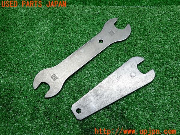 3UPJ=13260800]スカイライン(R32)GTS タイプX 後期 4ドアセダン スパナ・レンチ 工具 17/19mm 2点 中古_m2