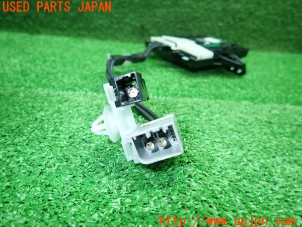 3UPJ=13270510]レクサスNX300h(AYZ10)前期 純正 ナビゲーションアンテナ 86880-78010 GPS 中古_m3