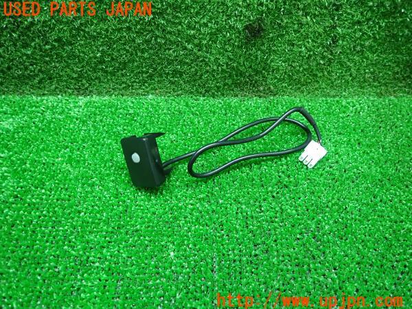 3UPJ=13370532]ノア(ヴォクシー)(ZRR80G)後期 汎用 スイッチ 電装品 中古_m0