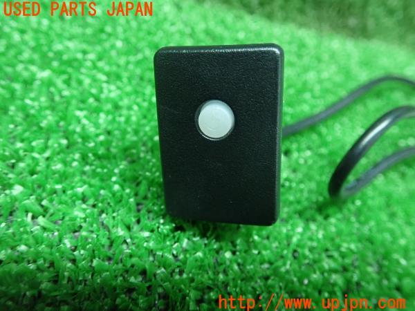 3UPJ=13370532]ノア(ヴォクシー)(ZRR80G)後期 汎用 スイッチ 電装品 中古_m1