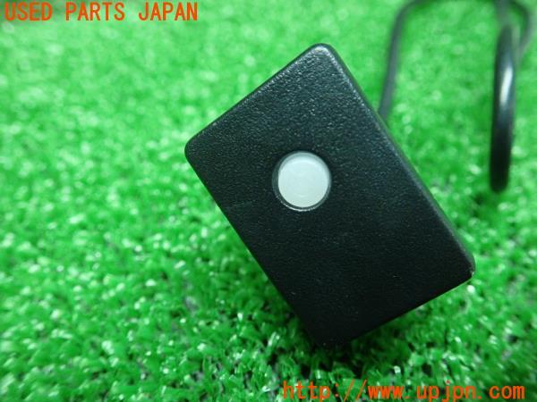 3UPJ=13370532]ノア(ヴォクシー)(ZRR80G)後期 汎用 スイッチ 電装品 中古_m2
