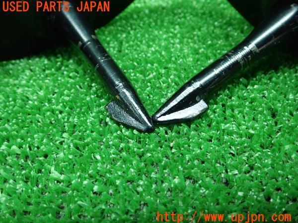 3UPJ=13410416]ポルシェ カイエンS(9PA)957 純正 リアシートブラケット リヤ 7L0.886 161E/162E 金具 左右 中古_m4
