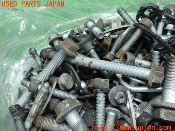 3UPJ=13410720]ポルシェ カイエンS(9PA)957 ボルト ネジ ナット ステー類 セット ジャンク _m4