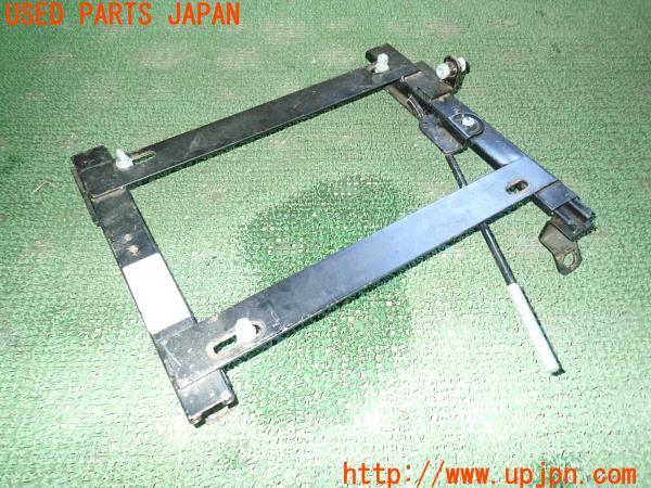 3UPJ=13530613]スターレット グランツァV(EP91)KAWAI WORKS カワイ製作所 シートレール② T055R 運転席側 中古_m1