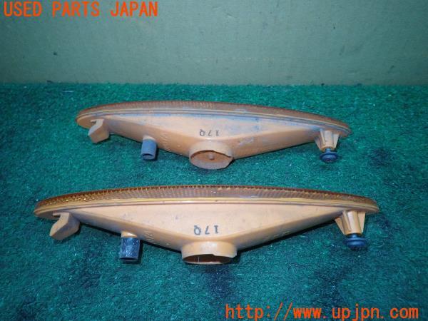 3UPJ=13580530]ソアラ(UZZ40)純正 リアサイドマーカー 中古_m1