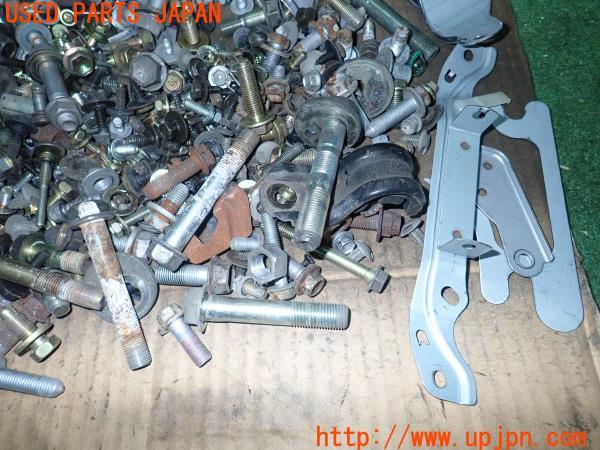 3UPJ=13580720]ソアラ(UZZ40)ネジ・ナット・ステー類 セット ジャンク_m4