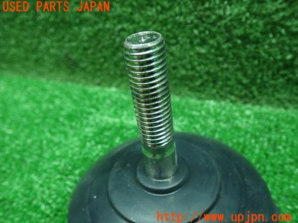 3UPJ=13630143]ジープ グランドチェロキー(WK36)ラレード 2012y 純正 スペアタイヤ固定ボルト 68082978AA Tire Hold Down 中古_m4