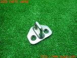 3UPJ=13630151]ジープ グランドチェロキー(WK36)ラレード 2012y 純正 ドアストライカー 受け 金具 中古_s0