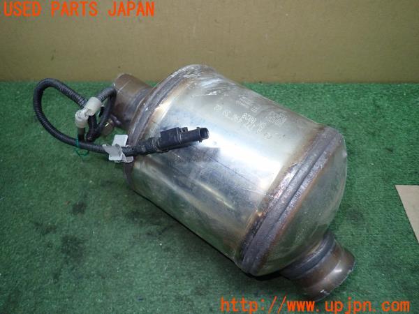 3UPJ=13640159]ベンツ B200 d(247012)純正 触媒 A 177 490 39 02 中古_m1