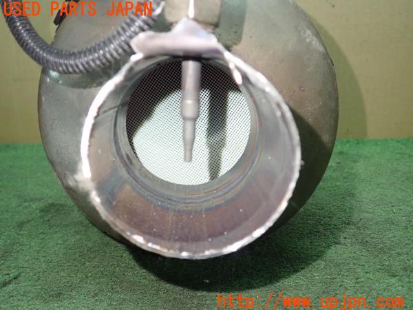 3UPJ=13640159]ベンツ B200 d(247012)純正 触媒 A 177 490 39 02 中古_m2