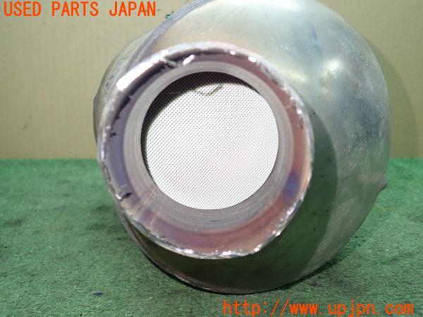 3UPJ=13640159]ベンツ B200 d(247012)純正 触媒 A 177 490 39 02 中古_m3