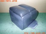 3UPJ=13690652]ランクル80(FZJ80)後期 伊藤製作所 コンソールボックス アームレスト 中古_s1