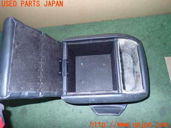 3UPJ=13690652]ランクル80(FZJ80)後期 伊藤製作所 コンソールボックス アームレスト 中古_m3