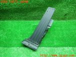 3UPJ=13770576]BMW M235iクーペ(F22)2014y 前期 純正 アクセルペダル スロットルコントローラー 中古_s0