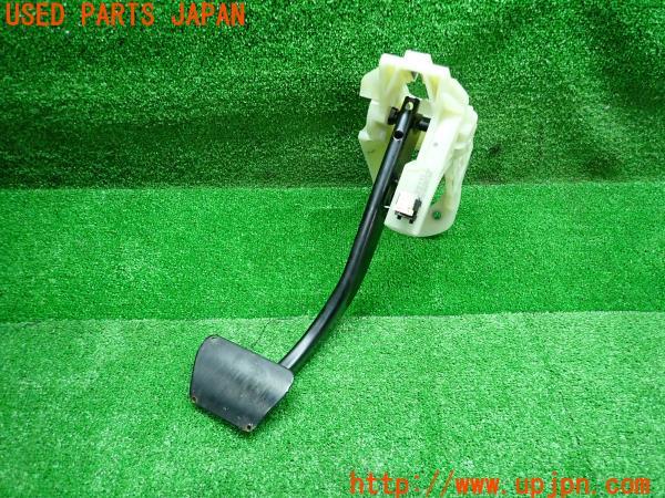 3UPJ=13770579]BMW M235iクーペ(F22)2014y 前期 純正 ブレーキペダル 中古_m0