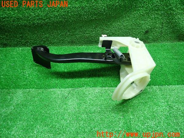 3UPJ=13770579]BMW M235iクーペ(F22)2014y 前期 純正 ブレーキペダル 中古_m2
