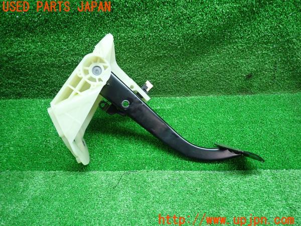 3UPJ=13770579]BMW M235iクーペ(F22)2014y 前期 純正 ブレーキペダル 中古_m3