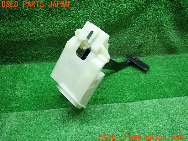 3UPJ=13770579]BMW M235iクーペ(F22)2014y 前期 純正 ブレーキペダル 中古_m4