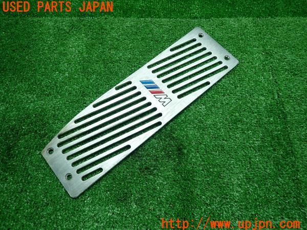 3UPJ=13770627]BMW M235iクーペ(F22)2014y 前期 Mスポーツ フットレスト 右H用 プレートのみ 中古_m0