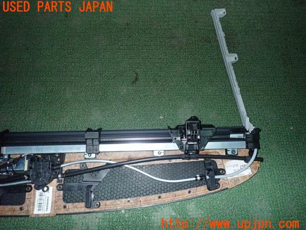 3UPJ=13910602]アウディ A8(4HCREF)純正 リアサンシェード 中古_m2