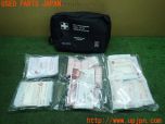 3UPJ=13940643]BMW 320d(8T20 F34)後期 純正 ファーストエイドキット 中古_s0