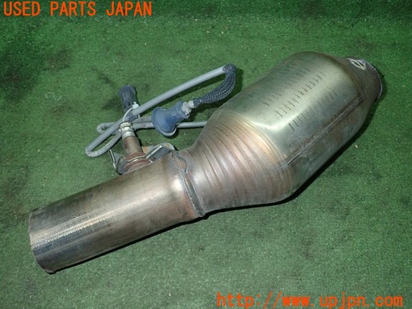 3UPJ=14110159]クラウン ハイブリッド(AZSH20)前期 純正 触媒 マニバーター マテリアル 約2.0Kg 切断加工品 ジャンク_m1