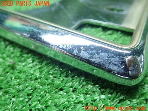 3UPJ=14260012]ハリアー(ASU65W)60系 後期 純正 ナンバープレートカバー 08407-00710 ライセンスフレーム ゴールド 枠 2点 中古_m4