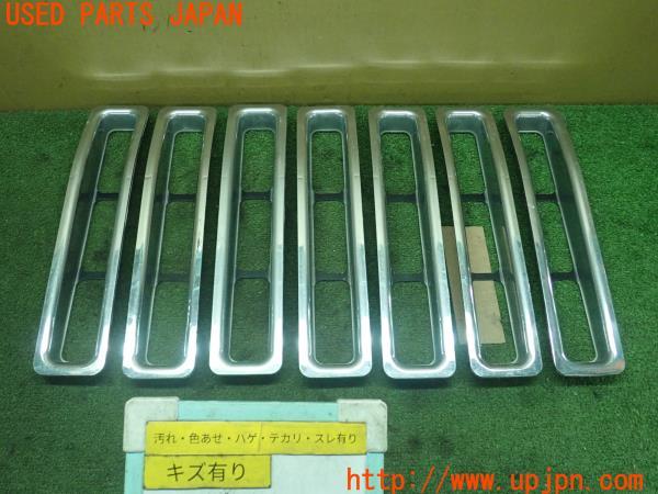 3UPJ=14830013]ジープラングラー(TJ40H)社外 グリルメッキカバー 中古_m0