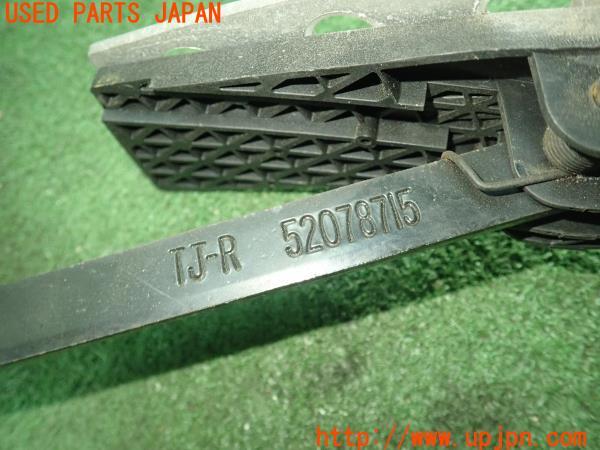 3UPJ=14830630]ジープラングラー(TJ40H)純正 アクセルペダル TJ-R 52078715 LONZA ペダルカバー付き 中古_m3