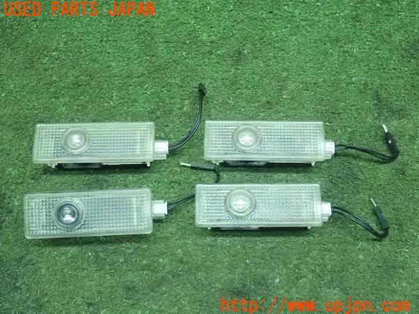 3UPJ=14870590]BMW 320d(8C20 F31)後期 社外 カーテシランプ 中古_m0