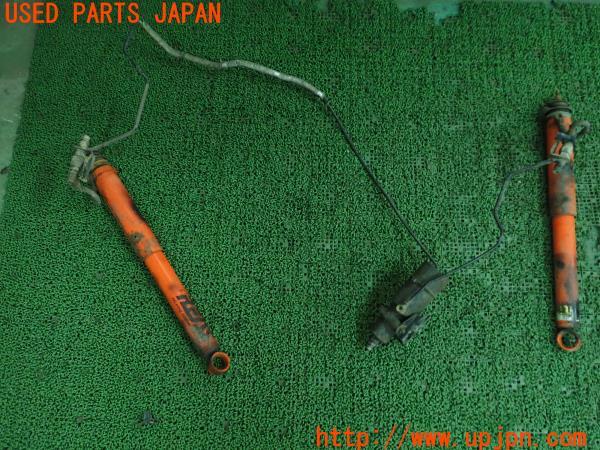 3UPJ=14950408]ハイラックスサーフ(VZN185W)後期 ショックアブソーバー 油圧 X-REAS サスペンション 1台分 中古_m2