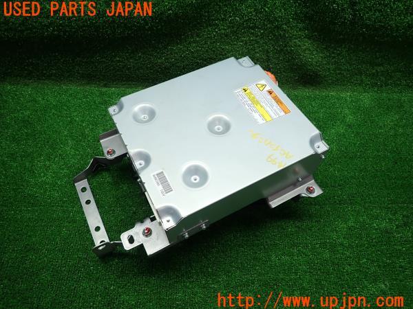 3UPJ=14990513]アウトランダーPHEV(GG3W)2代目 後期 純正 ACインバーター 9499C990 AC100V 1.500W ボルテージインバーター AC電源 中古_m0