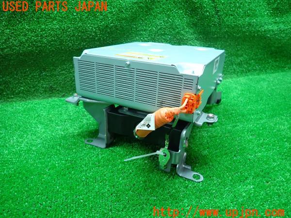 3UPJ=14990513]アウトランダーPHEV(GG3W)2代目 後期 純正 ACインバーター 9499C990 AC100V 1.500W ボルテージインバーター AC電源 中古_m3