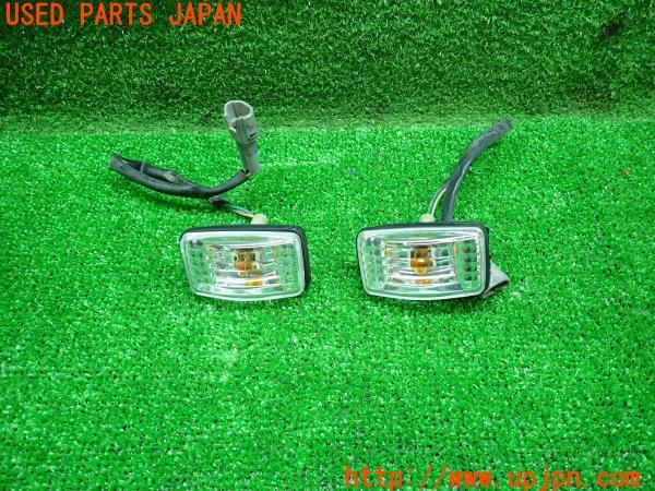 3UPJ=15100530]ランクルプラド(KZJ78W)70系 後期 XACTA ザクタ クリア サイドマーカー 818-58313 クリスタル 左右 中古_m0