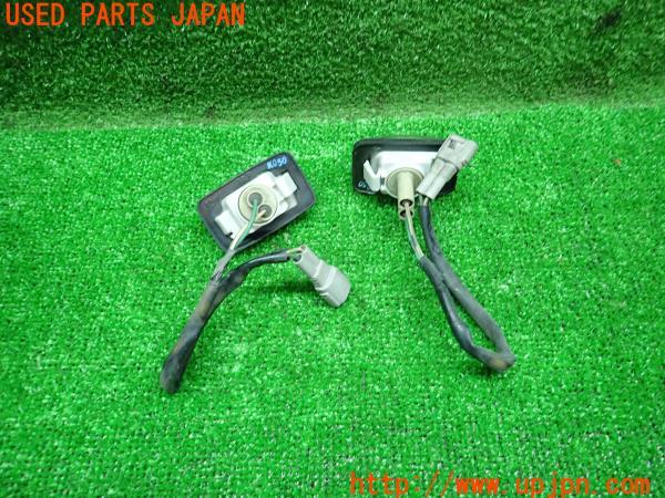 3UPJ=15100530]ランクルプラド(KZJ78W)70系 後期 XACTA ザクタ クリア サイドマーカー 818-58313 クリスタル 左右 中古_m1