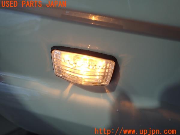 3UPJ=15100530]ランクルプラド(KZJ78W)70系 後期 XACTA ザクタ クリア サイドマーカー 818-58313 クリスタル 左右 中古_m3