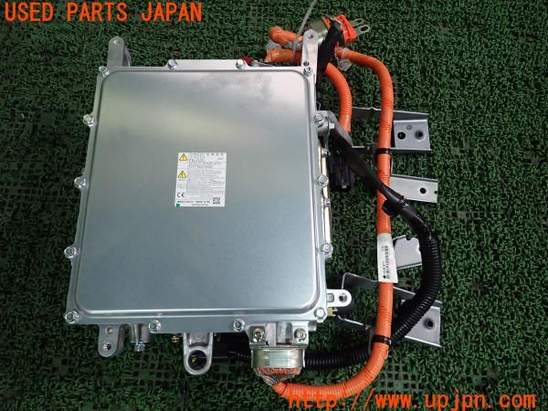 3UPJ=15290525]アウトランダーPHEV(GG3W)後期 純正 DC/DCコンバーター W005T70272 中古_m0