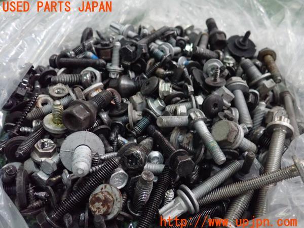 3UPJ=15350720]BMW・Z4 sDrive23i(LM25 E89)ネジ・ナット・ステー類 ジャンク_m3