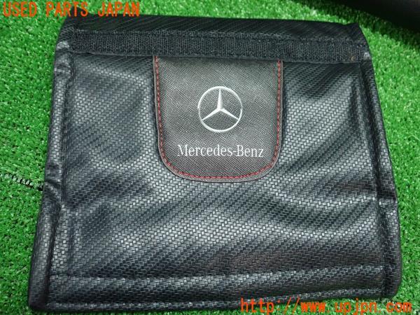 3UPJ=15370647]ベンツ・Aクラス(177084 W177)Mercedes-Benz シートベルトサイドクッション カバー シートベルトパッド ベルトカバー 中古_m4