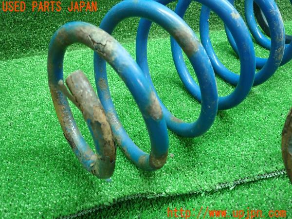 3UPJ=15380412]ハイラックスサーフ(RZN185W)SSR-X 中期 FLEX フレックス リアコイルスプリング リヤ サスペンション バネ 左右 中古_m3