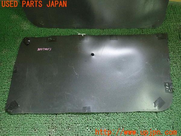 3UPJ=15540637]アルファロメオ 147GTA(937AXL)社外 ドア内張り パネル 中古_m4