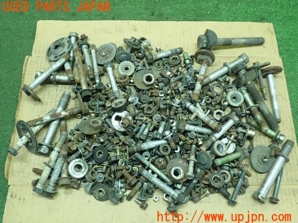 3UPJ=15580720]ランクル シグナス(UZJ100)前期 ネジ・ナット・ステー類 セット ジャンク_m0